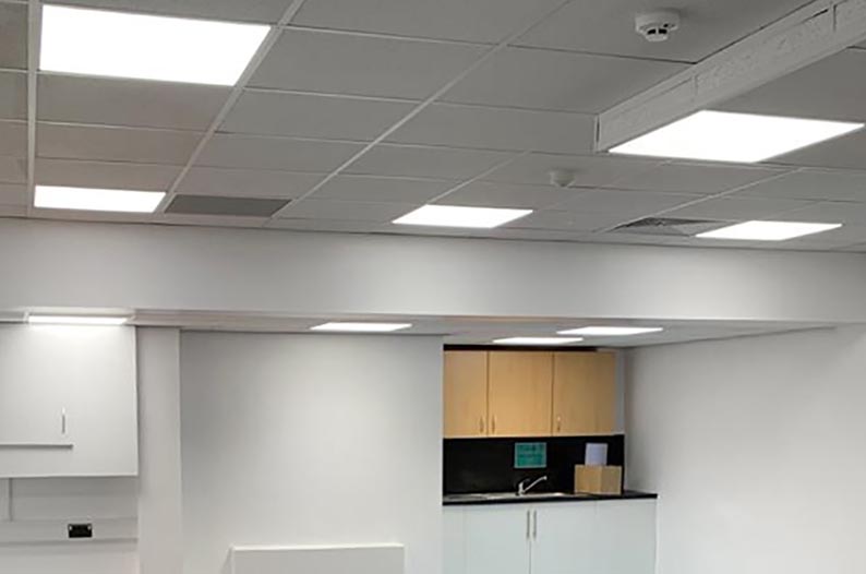 Thumb Great Moor School rewire